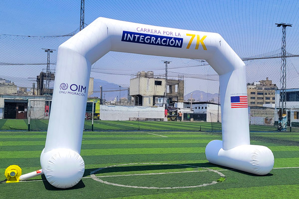 Banderolas, Arco, Globo, Muñeco, Totem, Inflable, Plumas, Pancartas, marketing, publicidad, publicidadbtl, BTL, flag, letreros, avisos, Eventos, show, activaciones, campeonato, festival, fest, banner, publicitario, emprende, grafiperu, eventos, promocionales